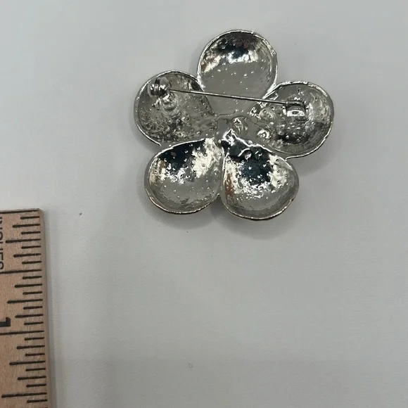 Vintage Crystal Silver Flower Brooch - Picture 4 of 7